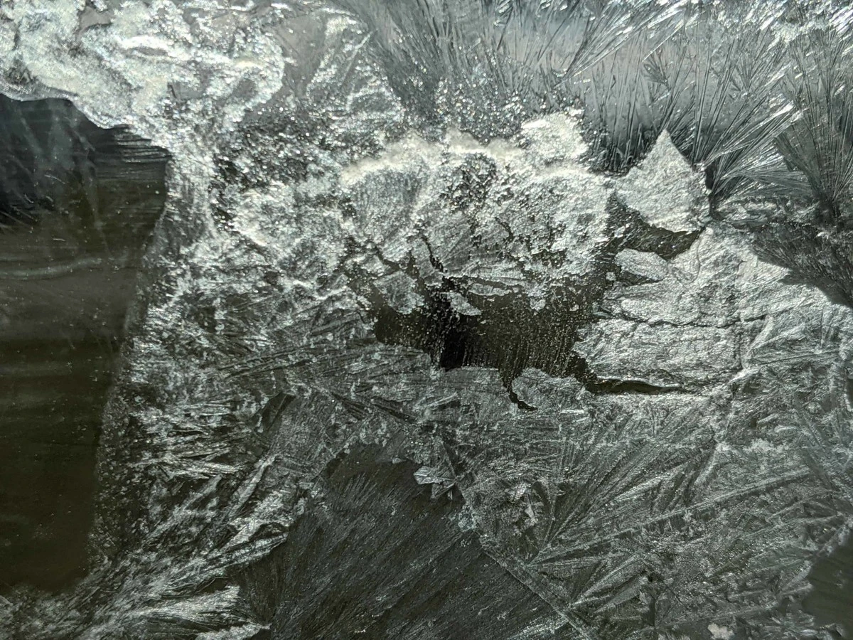 Zoutkristallen op je vensterbankruit: het natuurlijke ontijzingsmiddel dat werkt