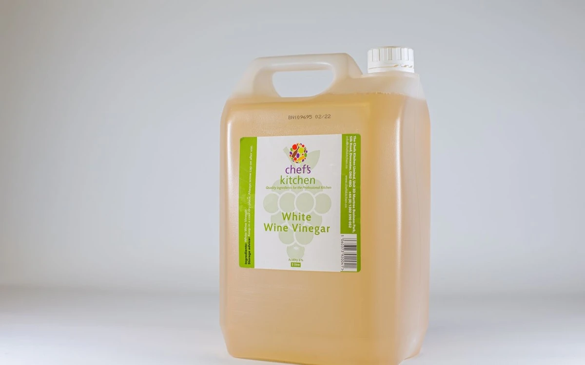 Waarom kok-chefs altijd azijn in kokend water doen – ontdekt nu waarom - image 1