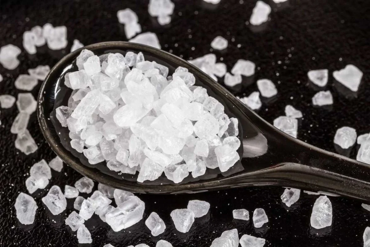 Zoutstrooier tegen schimmel? Dit kunstje verandert je badkamer - image 2