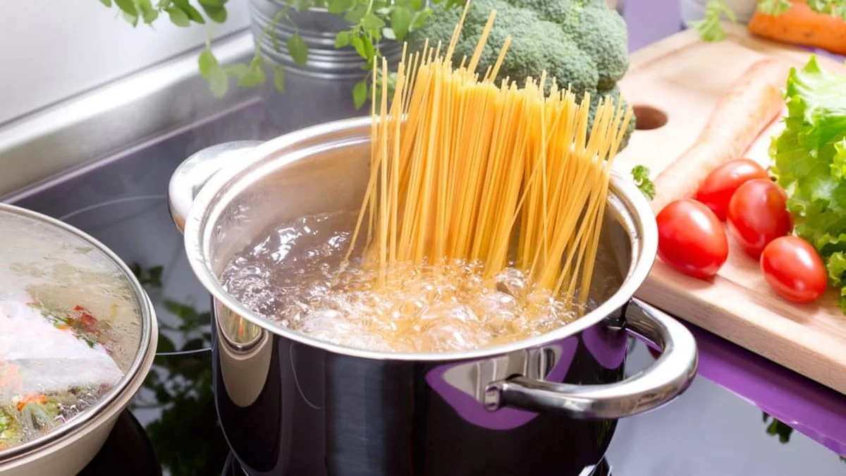Waarom topchefs altijd zout in hun kookwater doen voordat ze pasta koken - image 2
