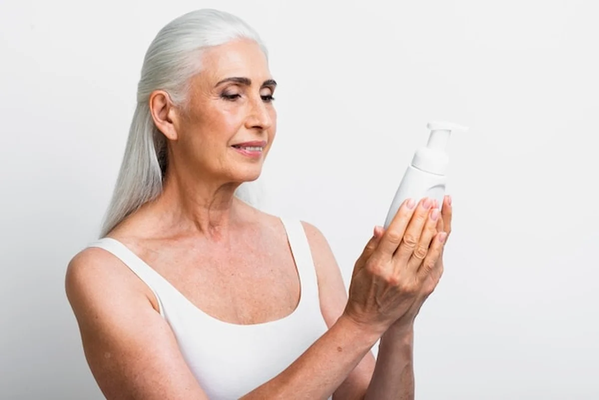 Dit skincare geheim gebruiken vrouwen boven de 50 tegen winterse droogheid