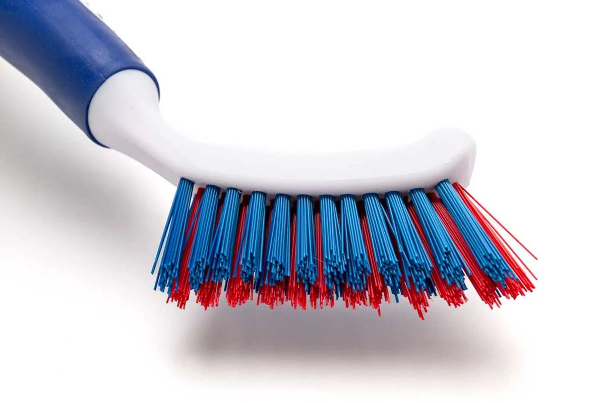 Uw oude tandenborstel is nu een schoonmaakgereedschap: 7 verborgen toepassingen - image 2