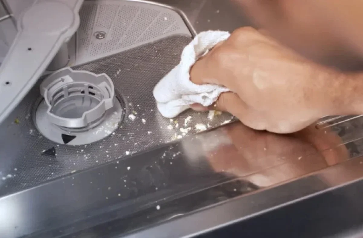 Azijn in je afwasmachine: de truc die kalkaf verdrijft zonder chemie - image 2