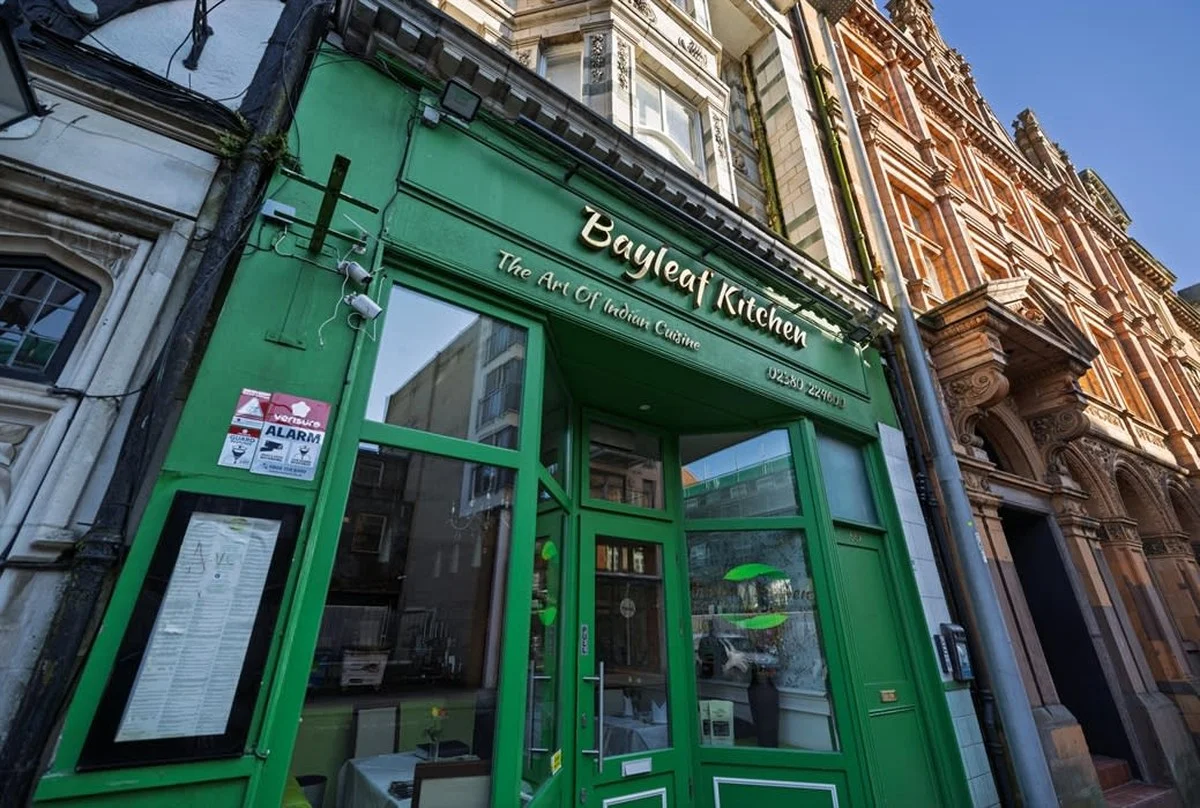 Een laurierblad in je bloem: de 100 jaar oude truc tegen keukenmotjes