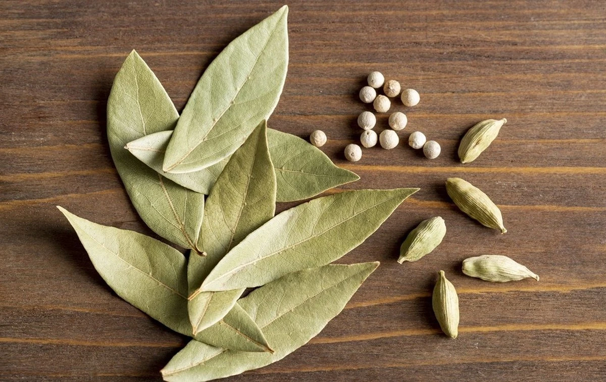 Laurierblad in je bloem: het eeuwenoude trucje tegen huismotten