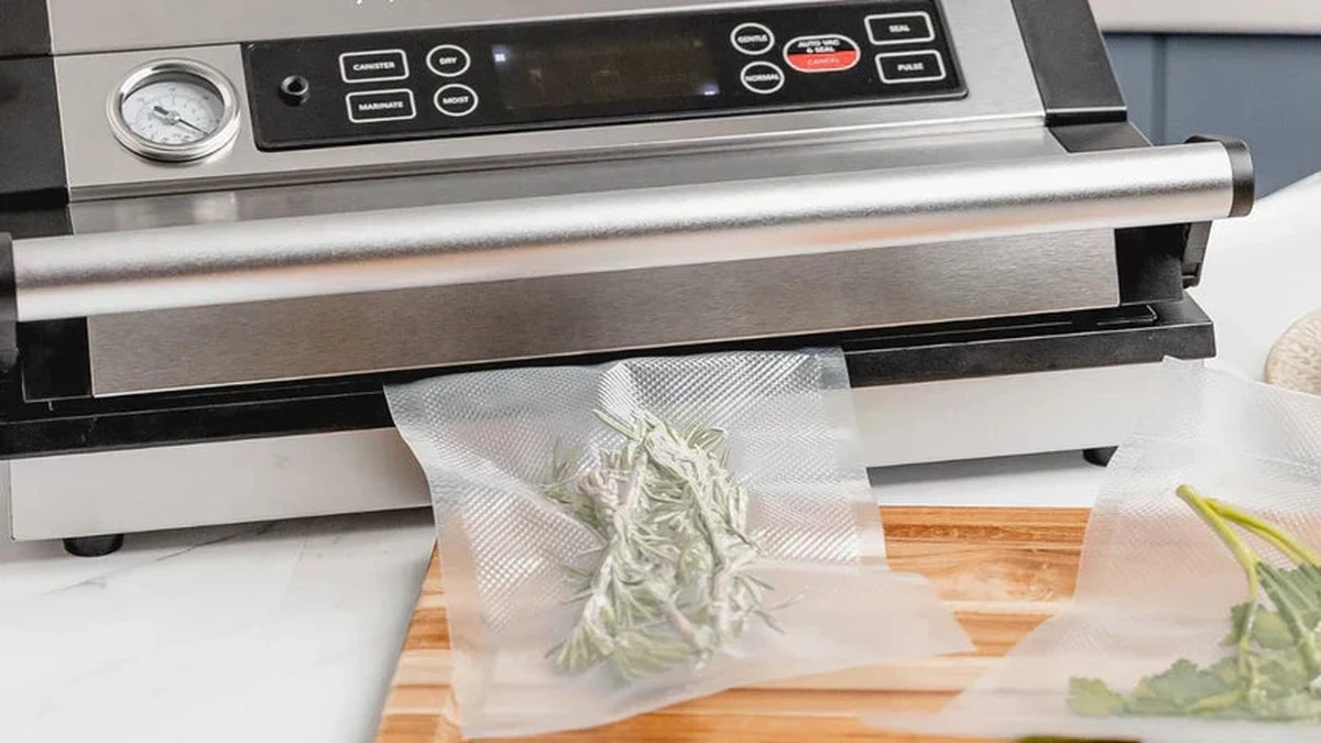 Rozemarijn in je stofzuiger: de 5-cent truc tegen muggensteken in huis