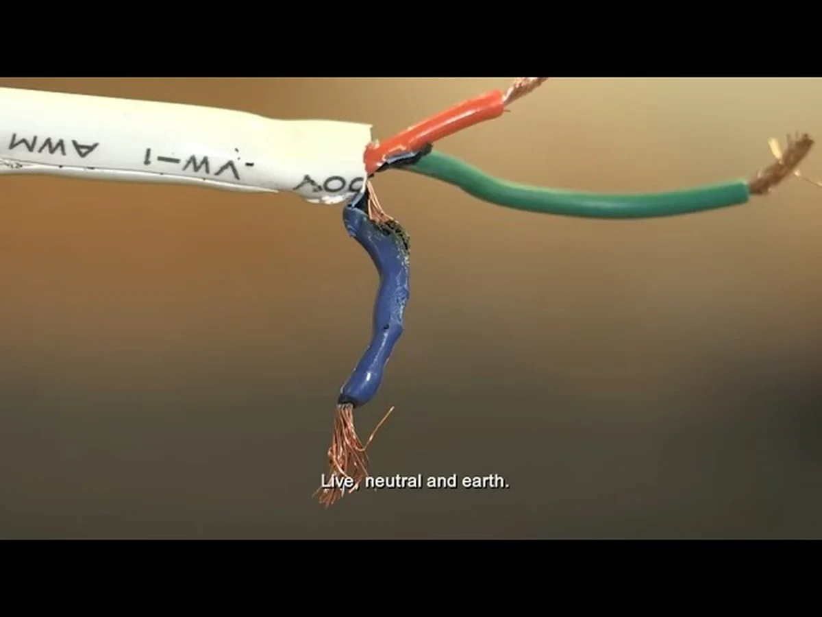 Elektriciens waarschuwen: deze kabel mag NOOIT achter radiators liggen - image 1