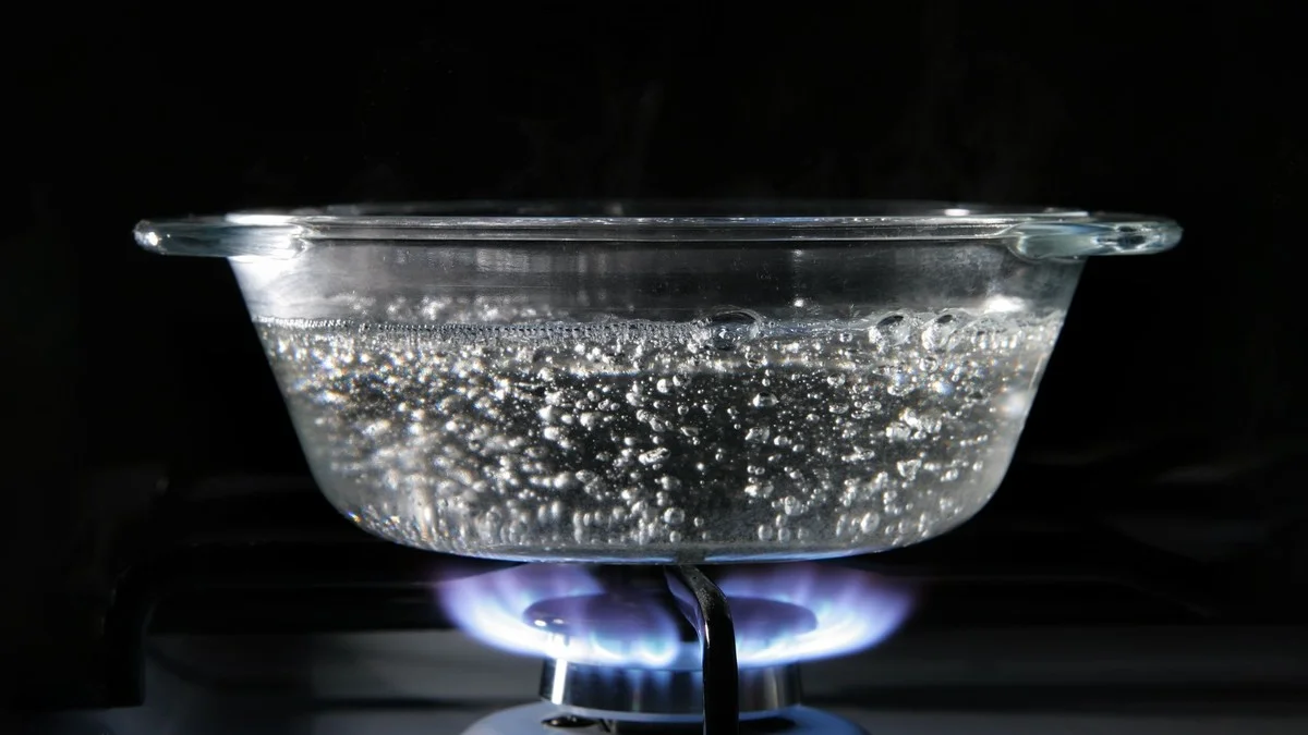 Zout in je afvoer met kokend water: waarom loodgieters dit 2x per maand doen - image 1