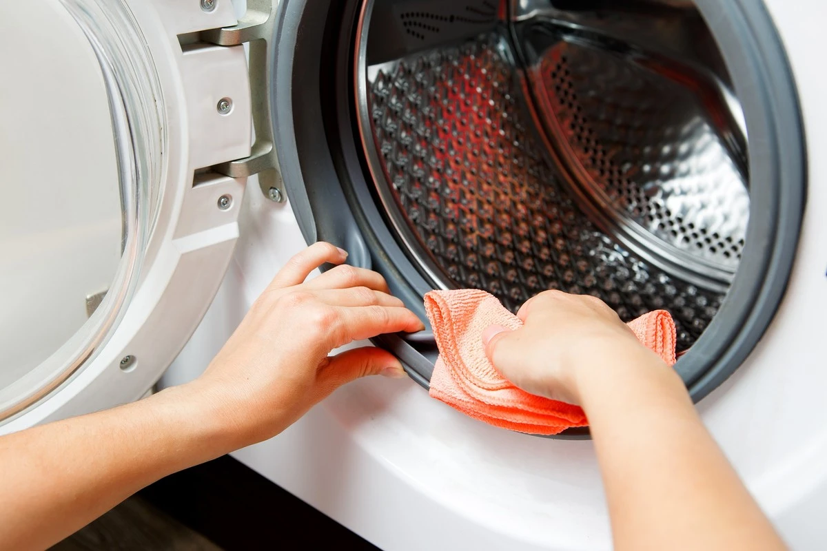 Baking soda en azijn in je wasmachine: waarom professionele schoonmakers dit doen