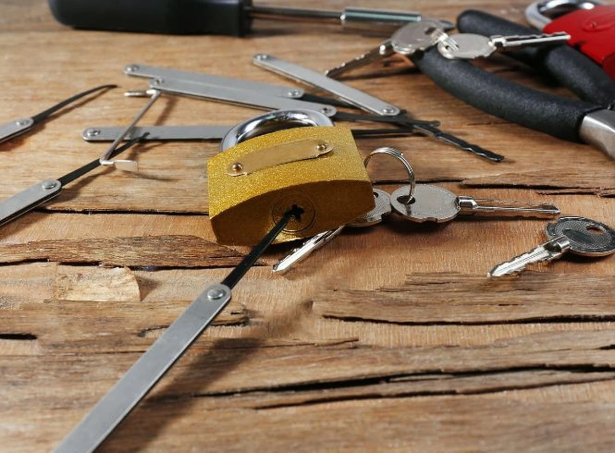 Een potlood in je slot steken: de truc die timmerlieden gebruiken - image 2