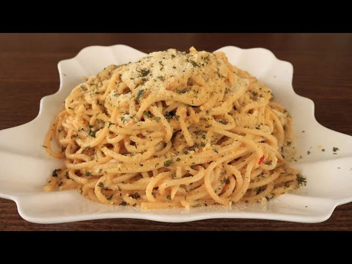 Waarom topchefs altijd zout in hun kookwater doen voordat ze pasta koken