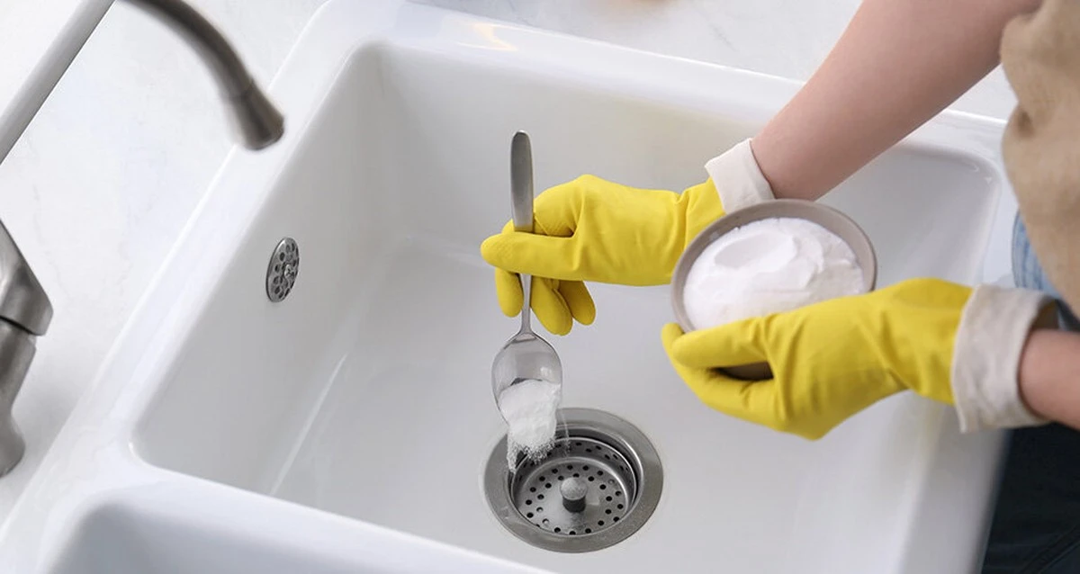 Bakingsoda in je afvoer: waarom loodgieters dit elke nacht doen - image 2