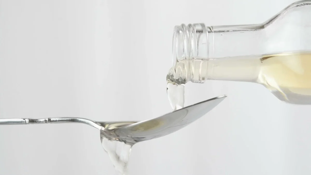 Zout en azijn: hoe je verstopte gootstenen zonder chemicaliën doorsluit - image 2