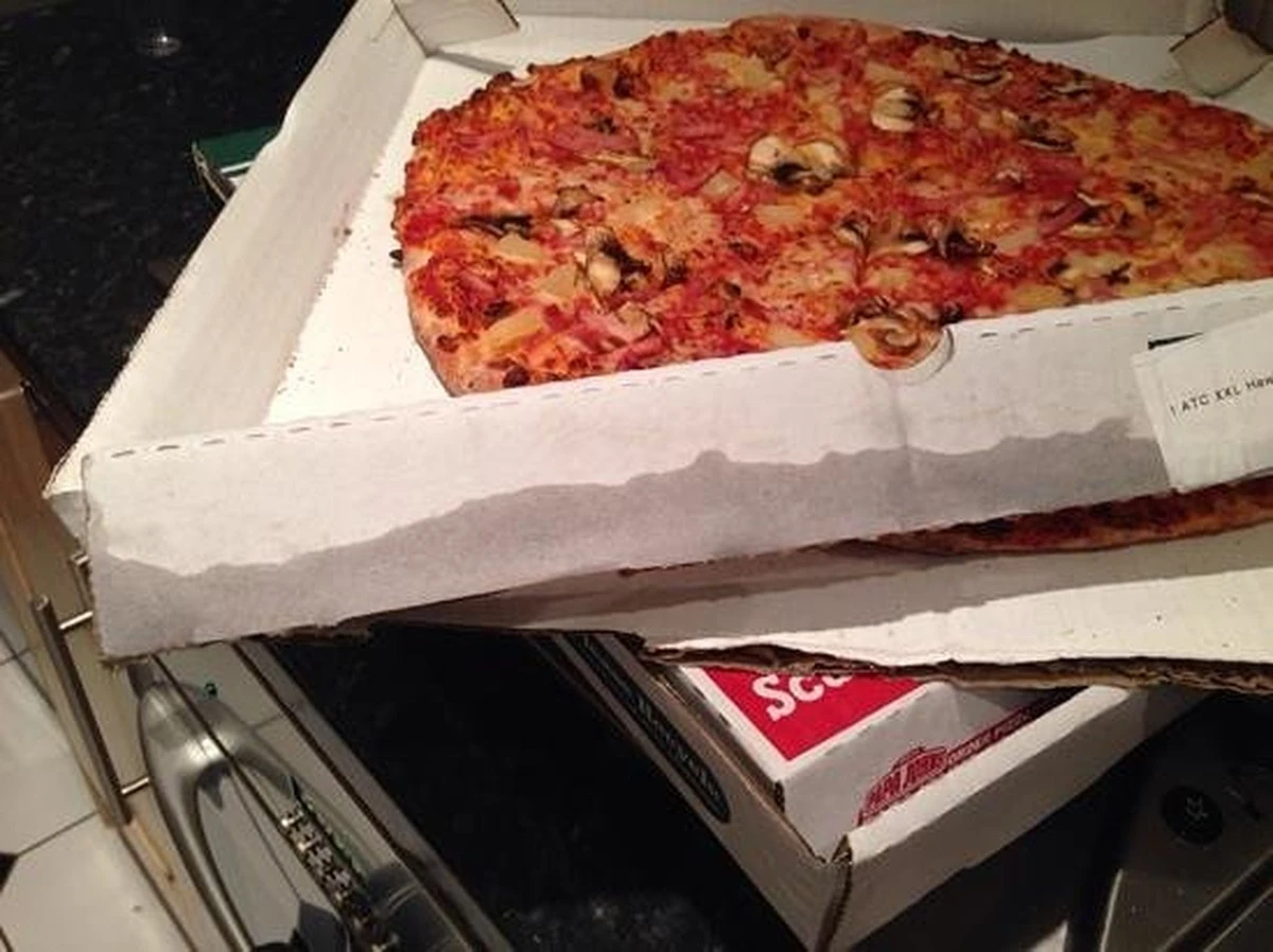 Waarom pizzadozen je grootste vriend zijn tegen vocht in de kast