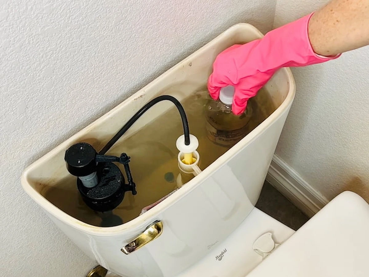 De bijtend-sodatrick voor toiletten die andere schoonmakers niet kennen - image 2