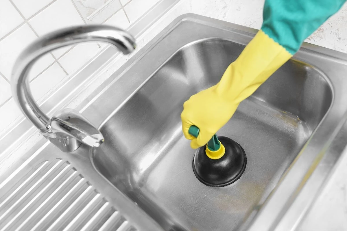 Zout en azijn in je afvoer: hoe je verstoppingen zonder chemicaliën verhelpt - image 2