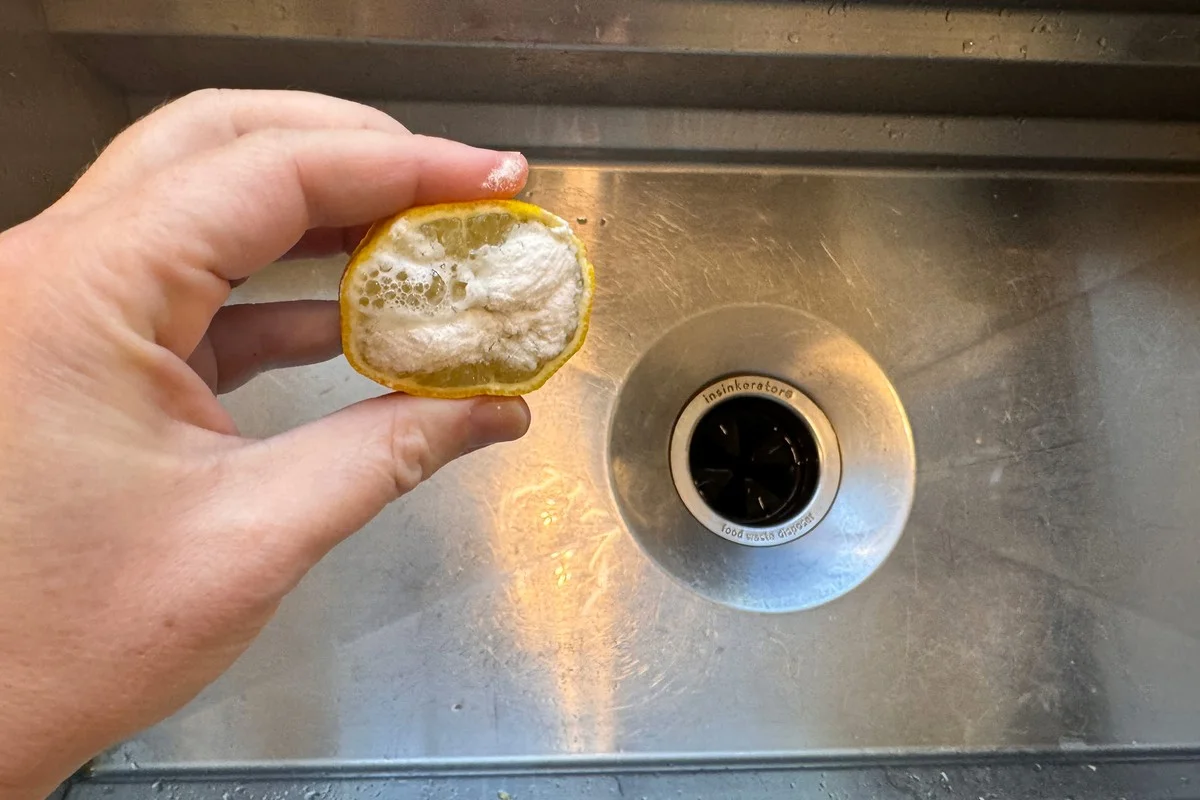 Citroenschillen in je gootsteen: hoe je verstoppingen natural voorkomt - image 1