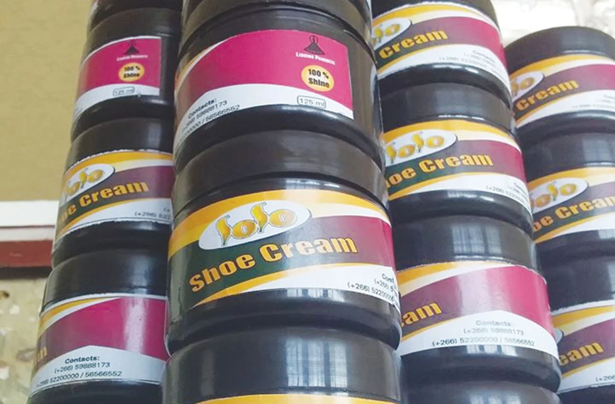 Bananenschillen tegen vlekken op zilveren bestek: waarom chemici dit aanraden