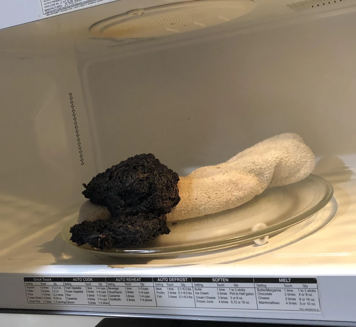 Een oude kousje gevuld met rijst: waarom dit je vochtproblemen oplost - image 1