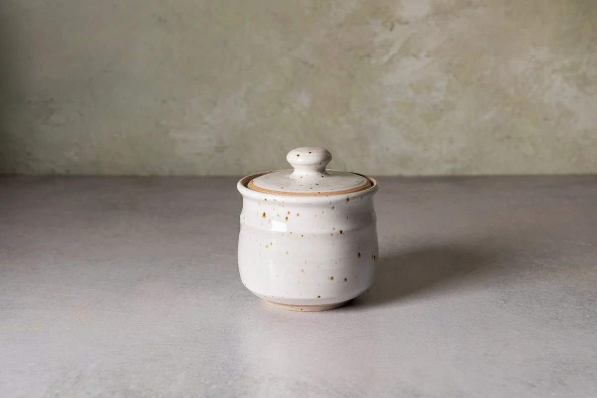 Broodkruimels in je suikerpot: waarom dit dingen droog houdt