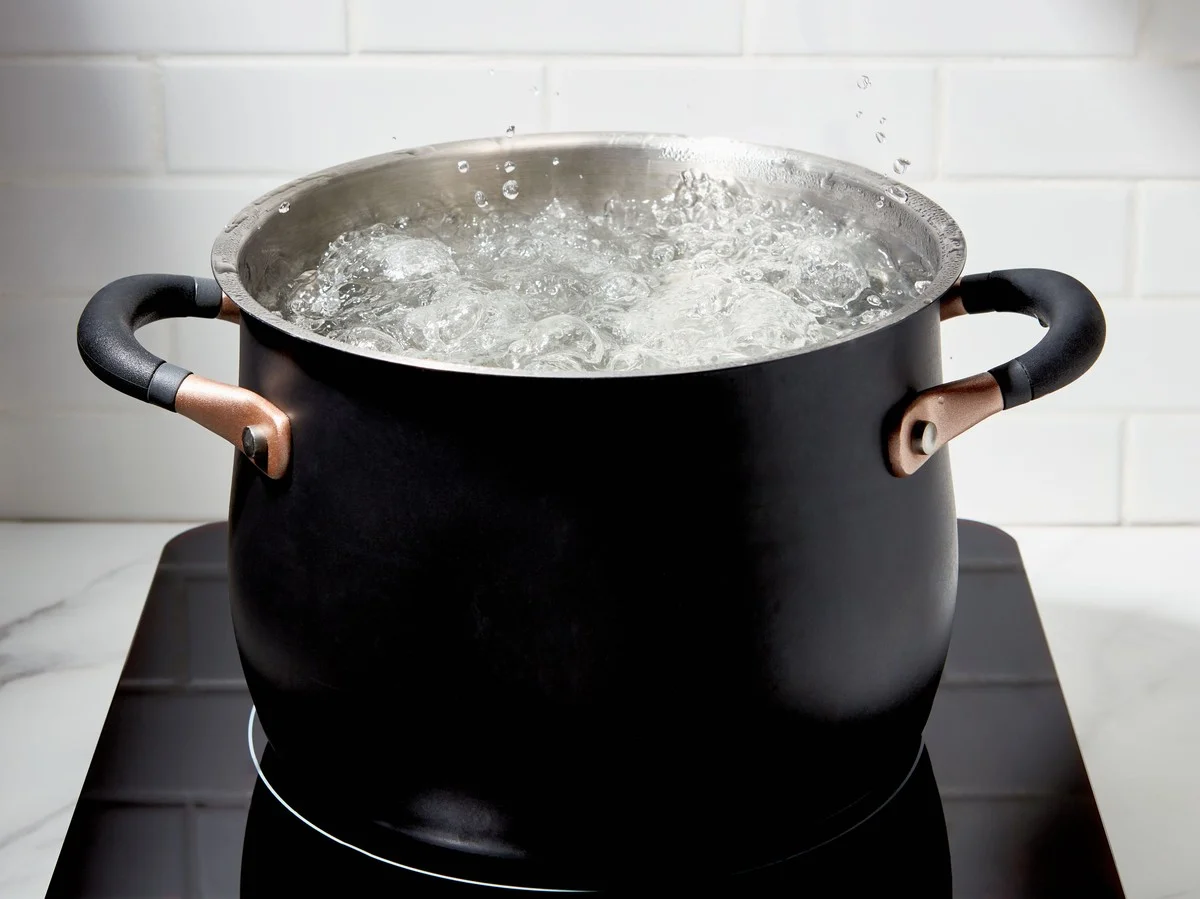 Topchefs verraden: waarom ze altijd azijn bij kokend water doen - image 2