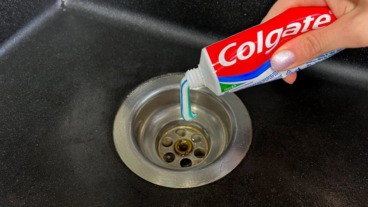 Tandpasta op je koppelingen? Waarom huiseigenaren dit trucje gebruiken