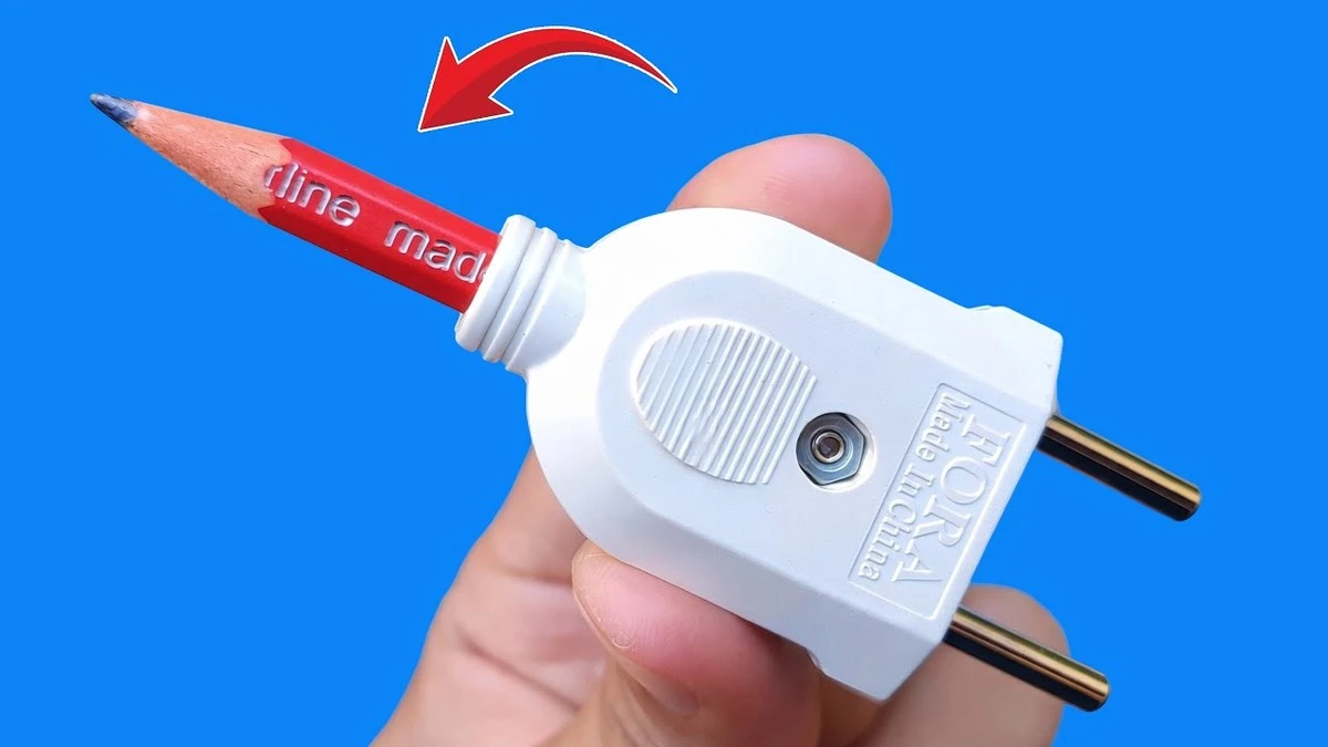 Een potlood onder je stekker: het genie-trucje tegen vochtschade - image 1