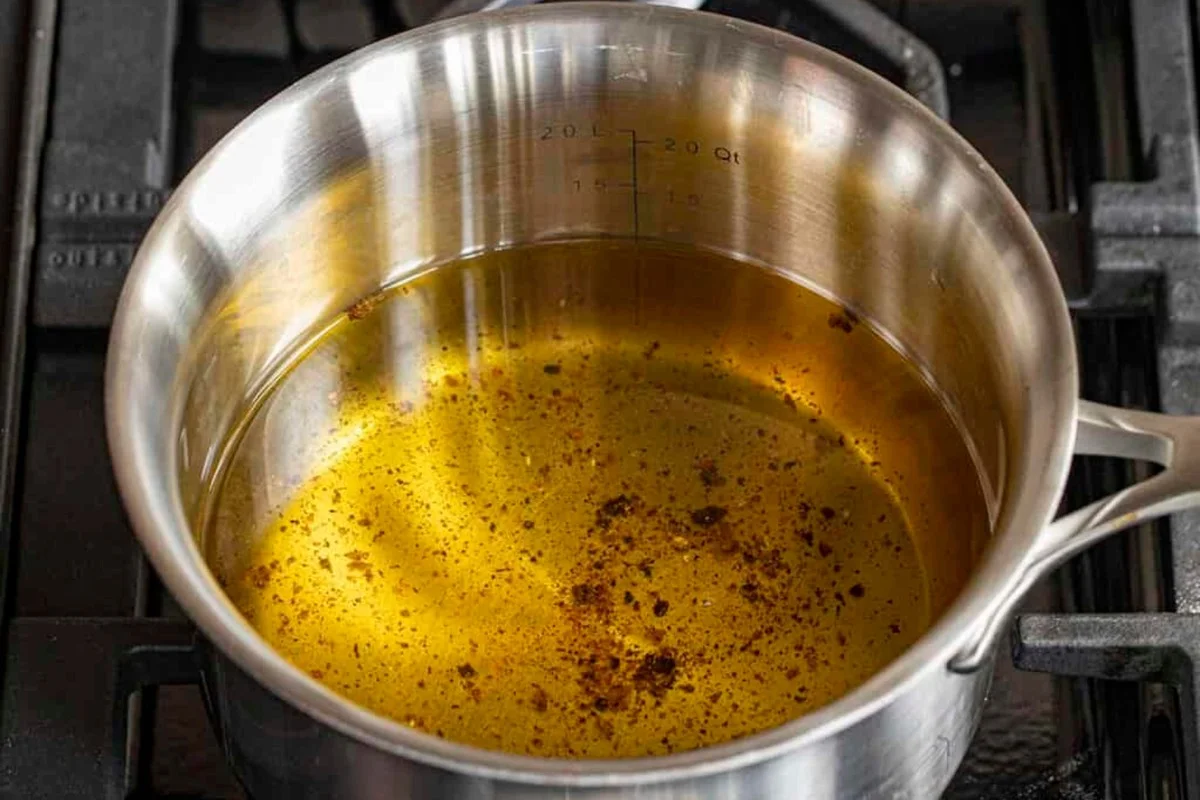 Loodgieters waarschuwen: giet nooit deze olie door je afvoer - image 1