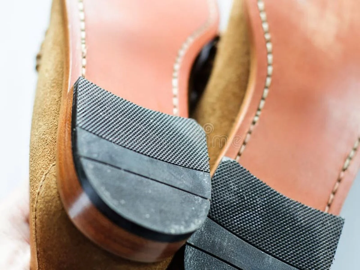 WD-40 op je schoenzolen: het wintergeheim dat slippen onmogelijk maakt - image 2