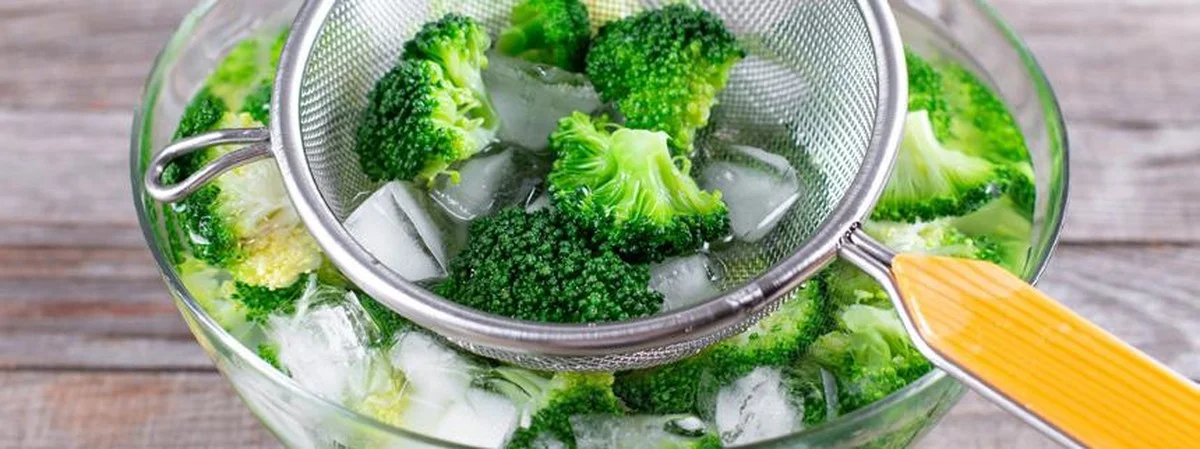 Waarom koksmeesters altijd zout in kokend water gooien (het gaat niet om smaak) - image 1