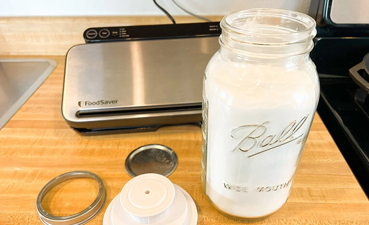 Laurierblad in je bloemmeel: de 80-jaar-oude bescherming tegen keukenplagen - image 2